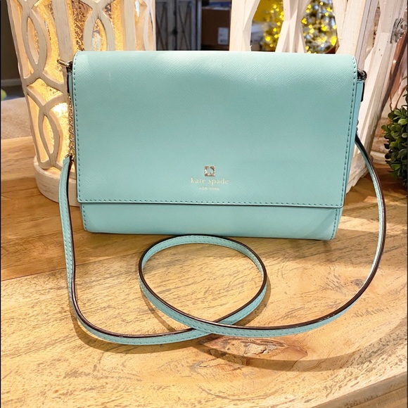 kate spade Handbags - Kate Spade Crossbody